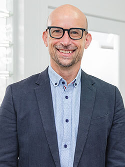 Dr Scott Smith